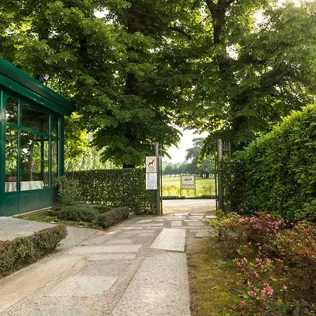 Parco Borromeo - Monza Brianza Aparthotel 4*