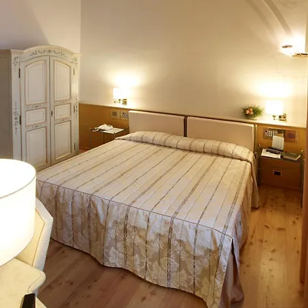 Parco Borromeo - Monza Brianza 4*